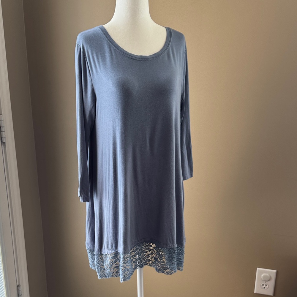 Zenana Outfitters Blue Tunic with Lace Hem